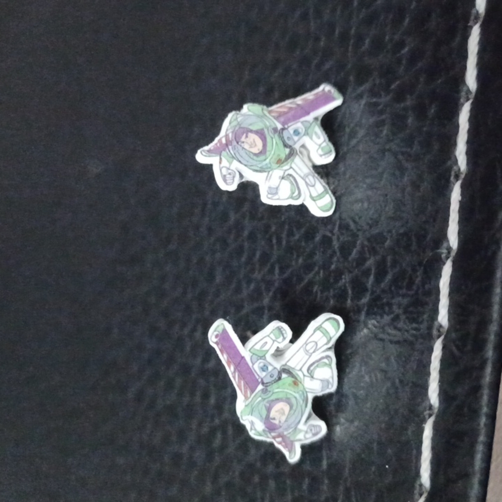 Buzzlighter earrings